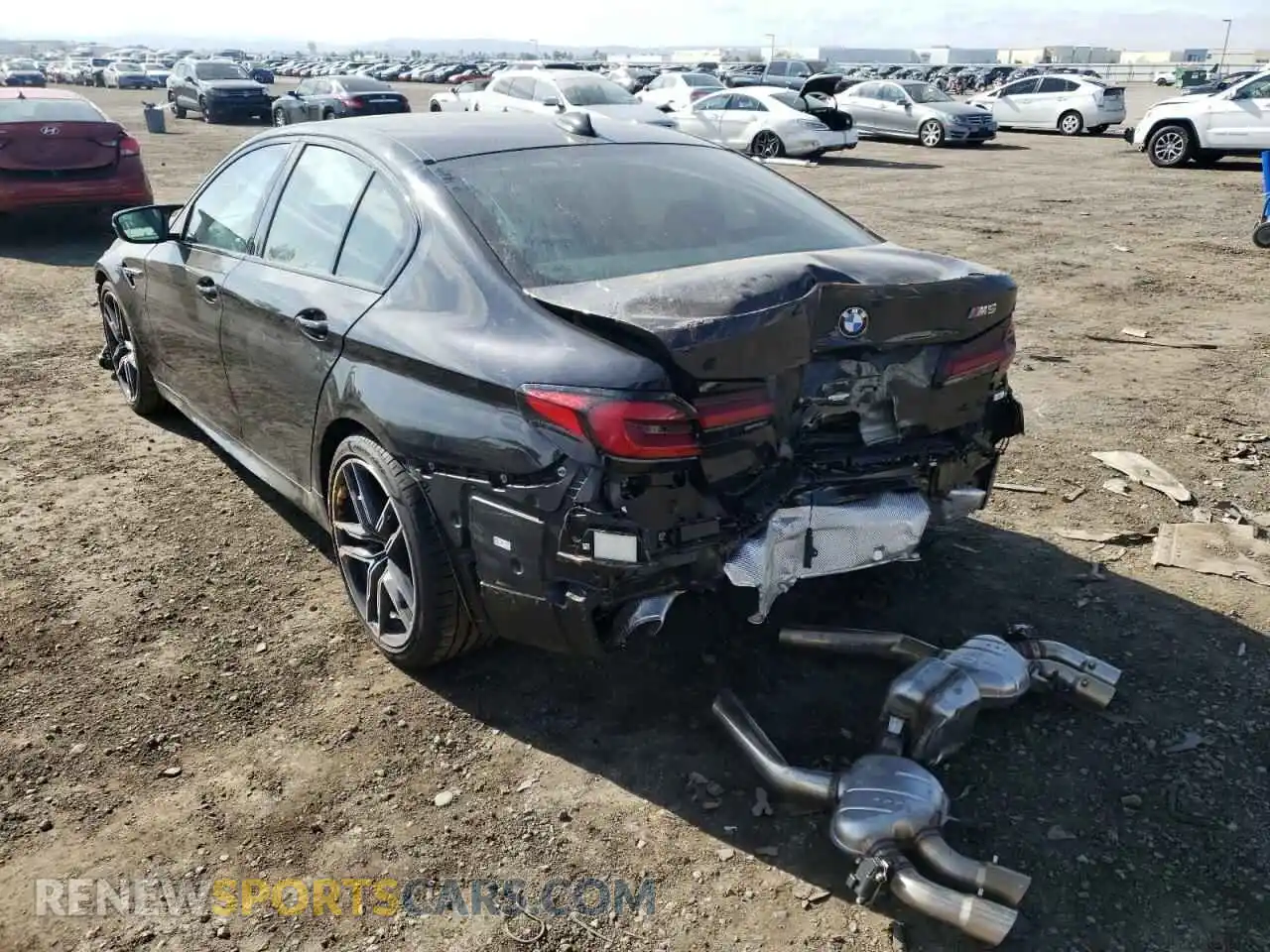 3 Photograph of a damaged car WBS83CH09NCH80582 BMW M5 2022