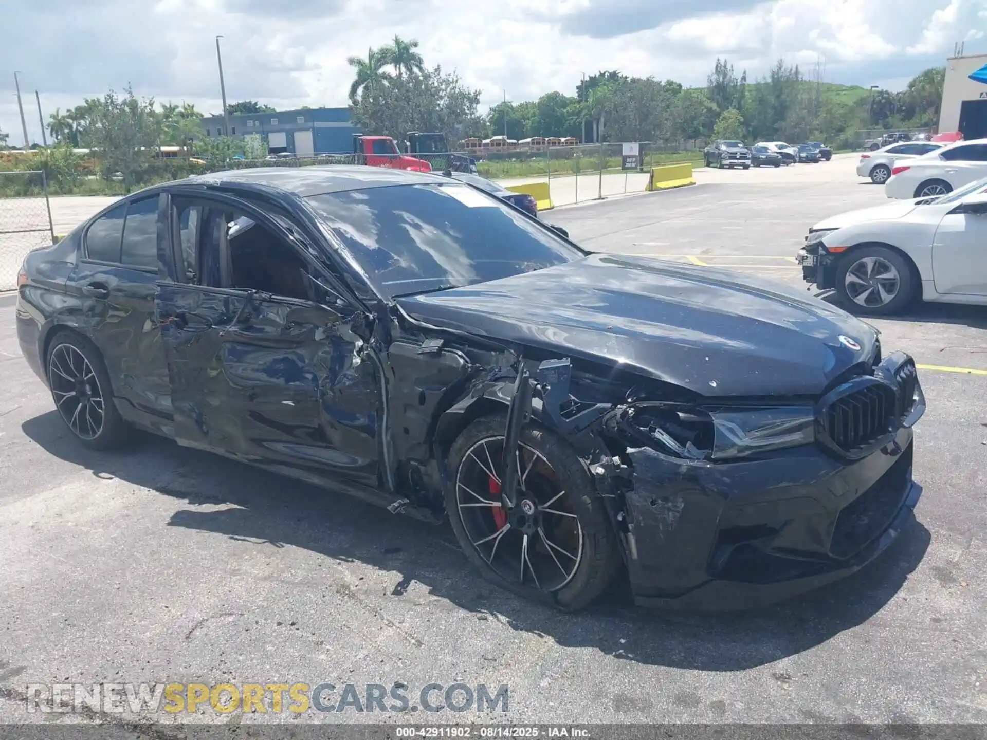 1 fotografías del automóvil dañado WBS83CH00PCL81205 BMW M5 2023