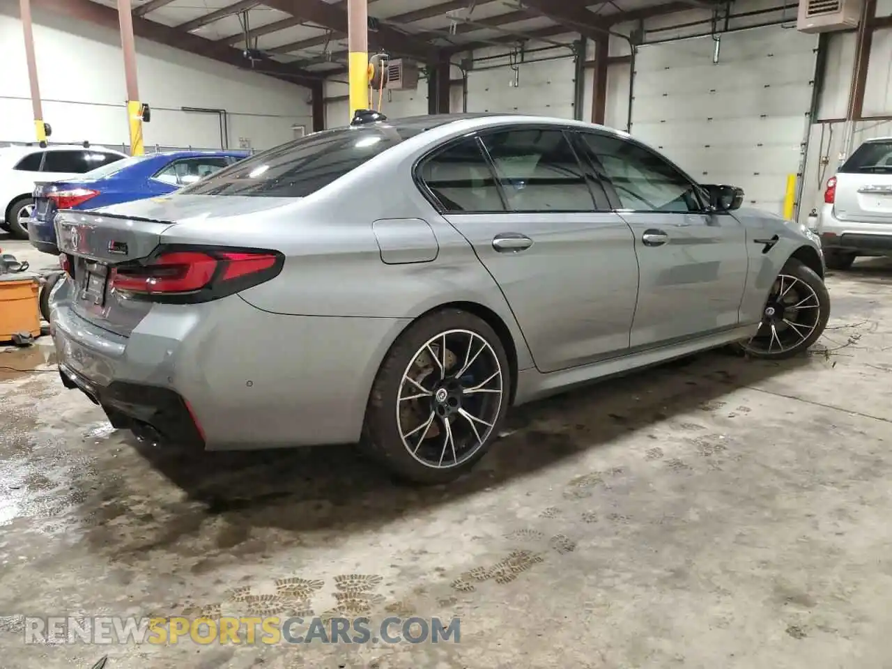 3 Photograph of a damaged car WBS83CH04PCL71826 BMW M5 2023