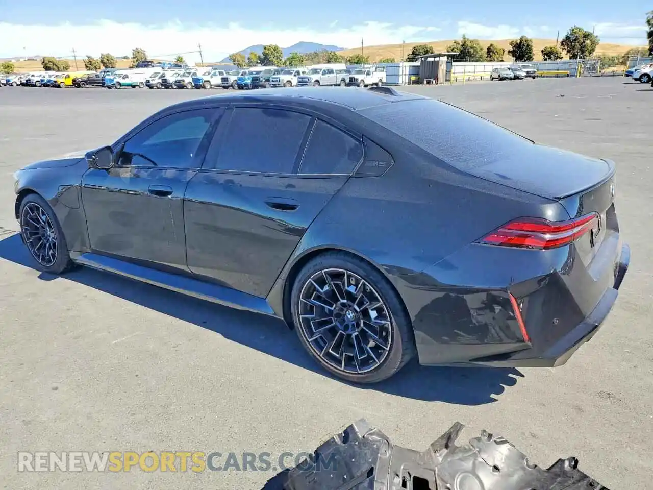 2 fotografías del automóvil dañado WBS83FK0XTCW67521 BMW M5 2026