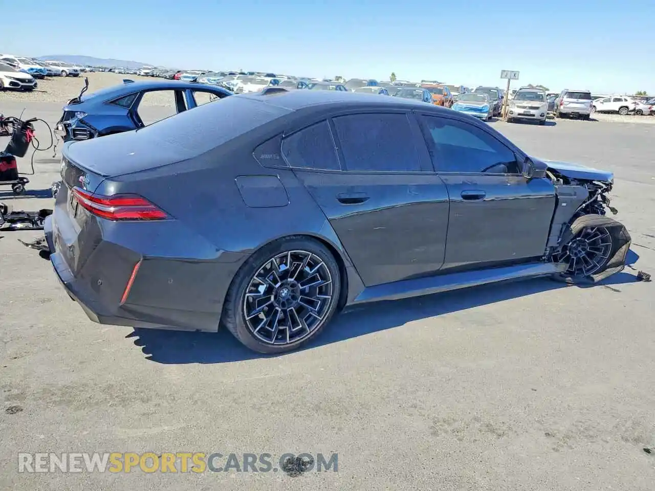 3 fotografías del automóvil dañado WBS83FK0XTCW67521 BMW M5 2026