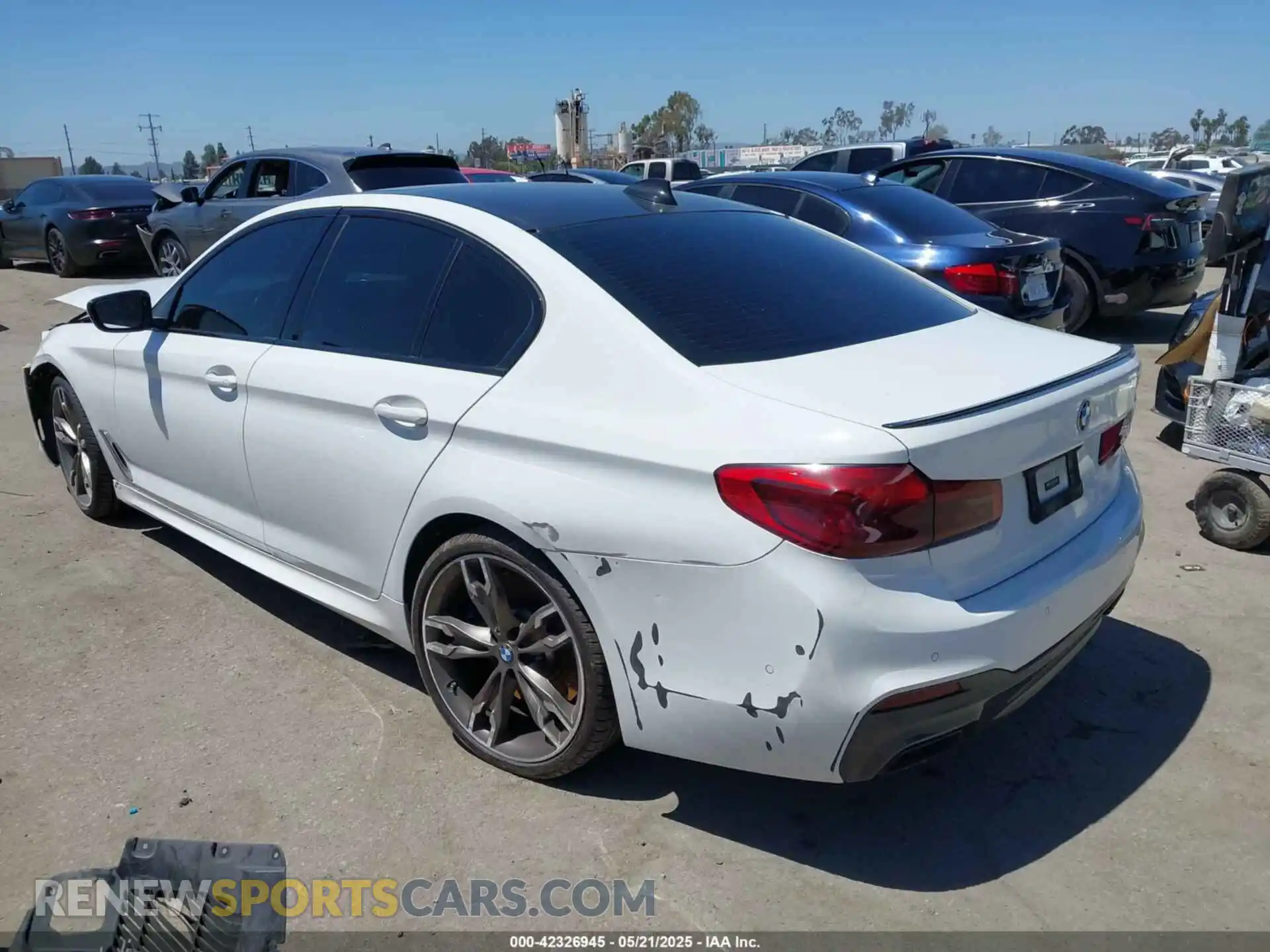 3 fotografías del automóvil dañado WBAJS7C0XLCD42738 BMW M550I 2020