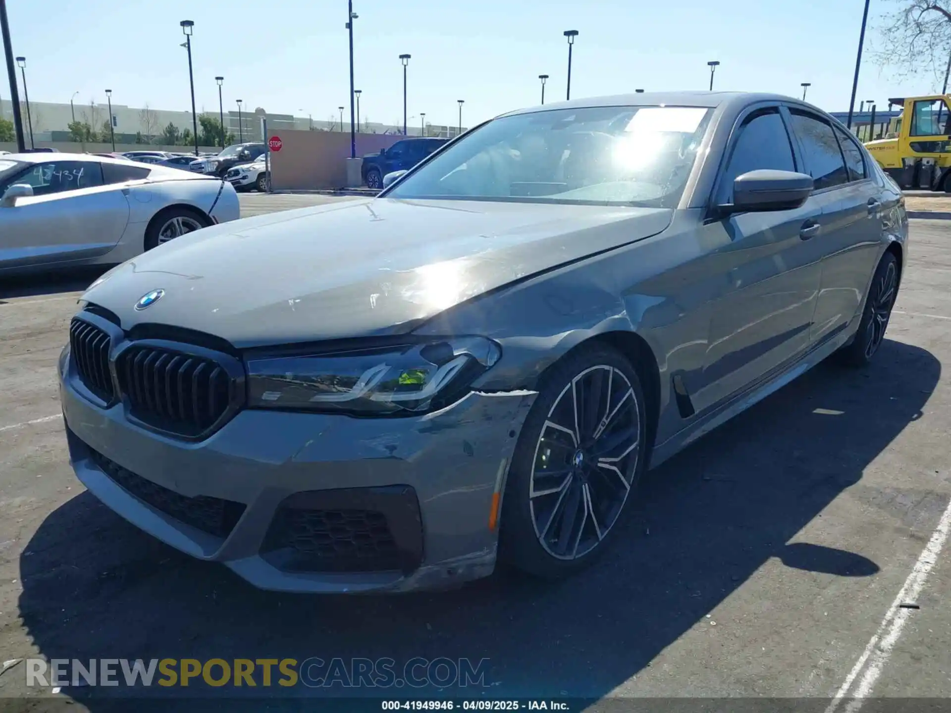 2 fotografías del automóvil dañado WBA13BK04MCF86288 BMW M550I 2021