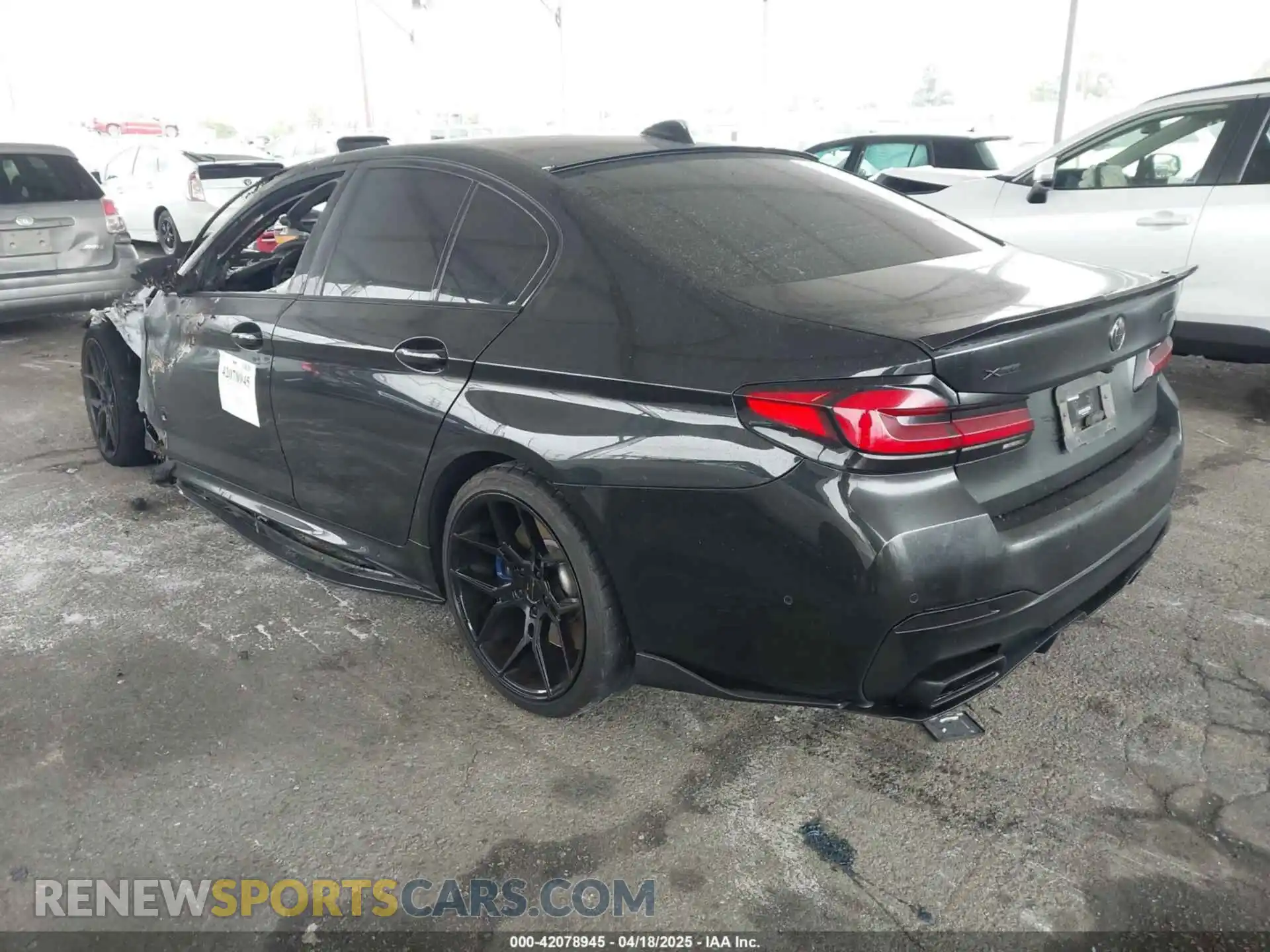 3 fotografías del automóvil dañado WBA13BK05MCF84792 BMW M550I 2021