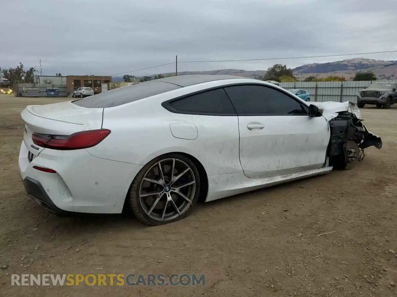 3 Фотография поврежденного автомобиля WBABC4C54KBJ35615 BMW M8 2019
