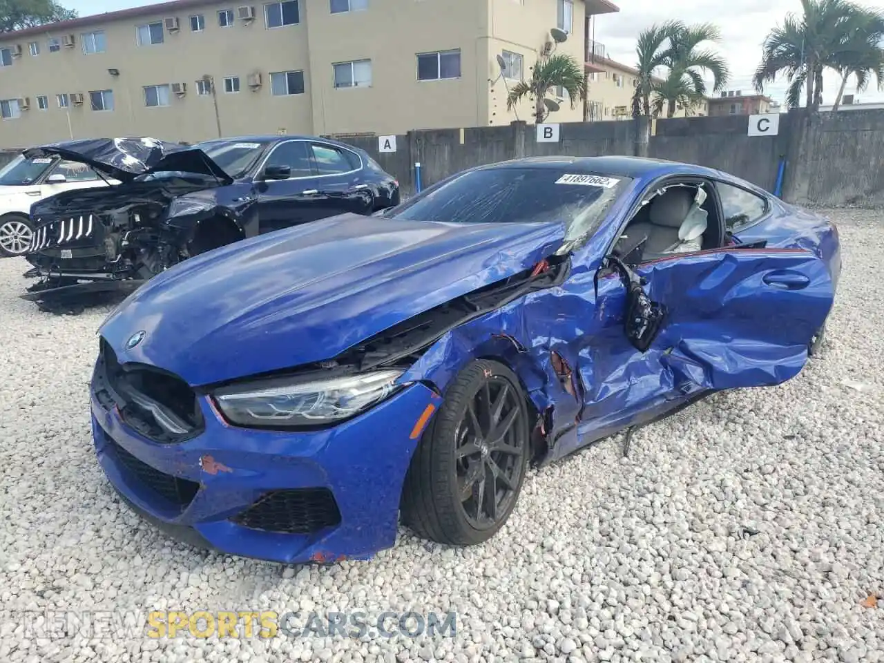 2 Photograph of a damaged car WBABC4C56KBJ35700 BMW M8 2019