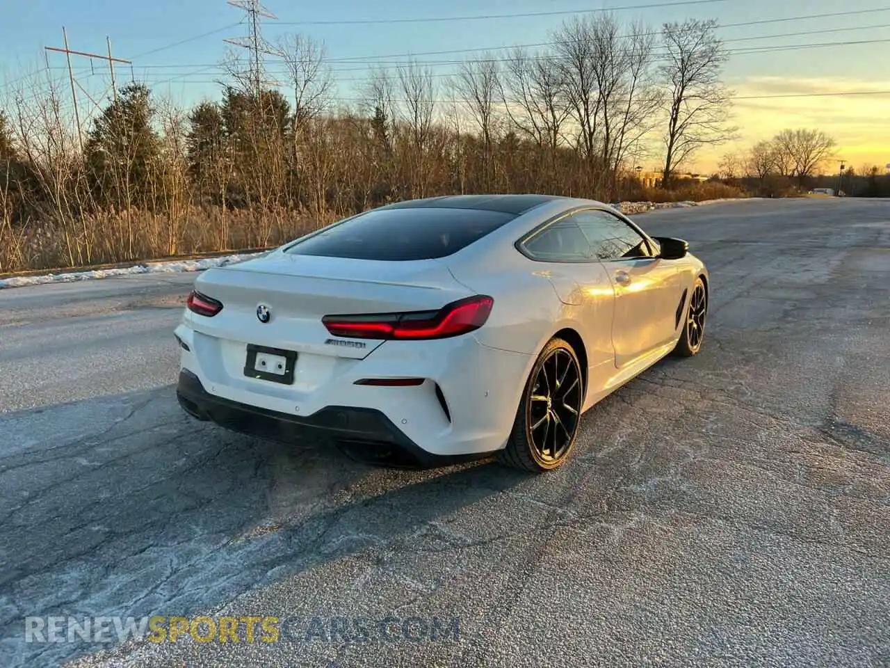 3 Photograph of a damaged car WBABC4C59KBU95625 BMW M8 2019
