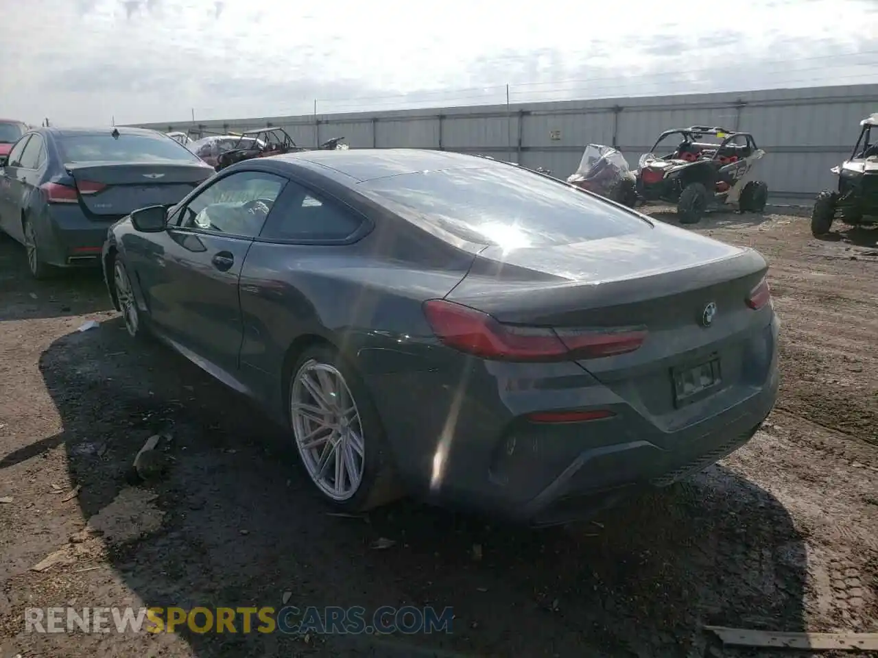 3 Photograph of a damaged car WBABC4C5XKBU96072 BMW M8 2019