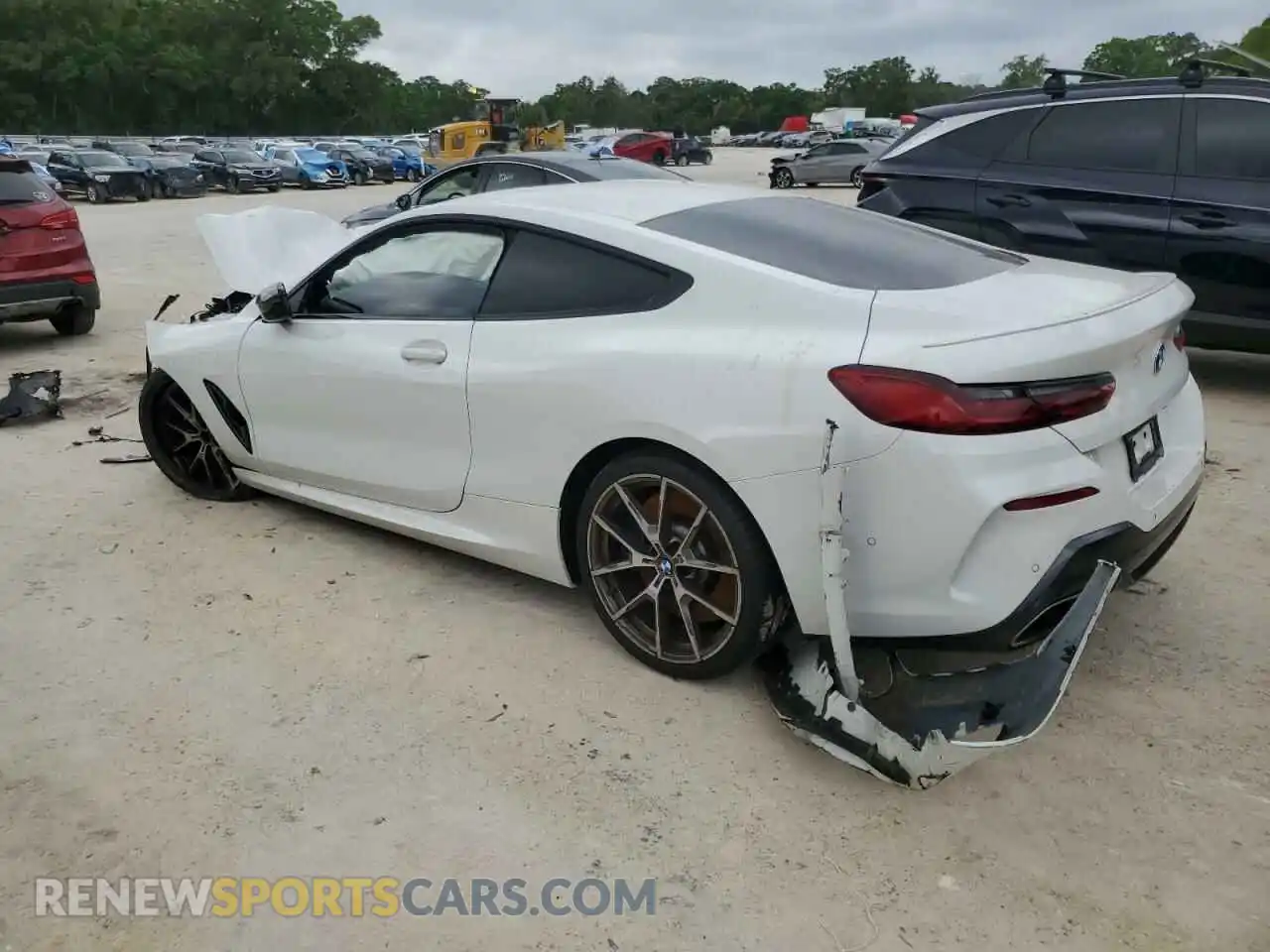 2 Photograph of a damaged car WBABC4C5XKBU96184 BMW M8 2019