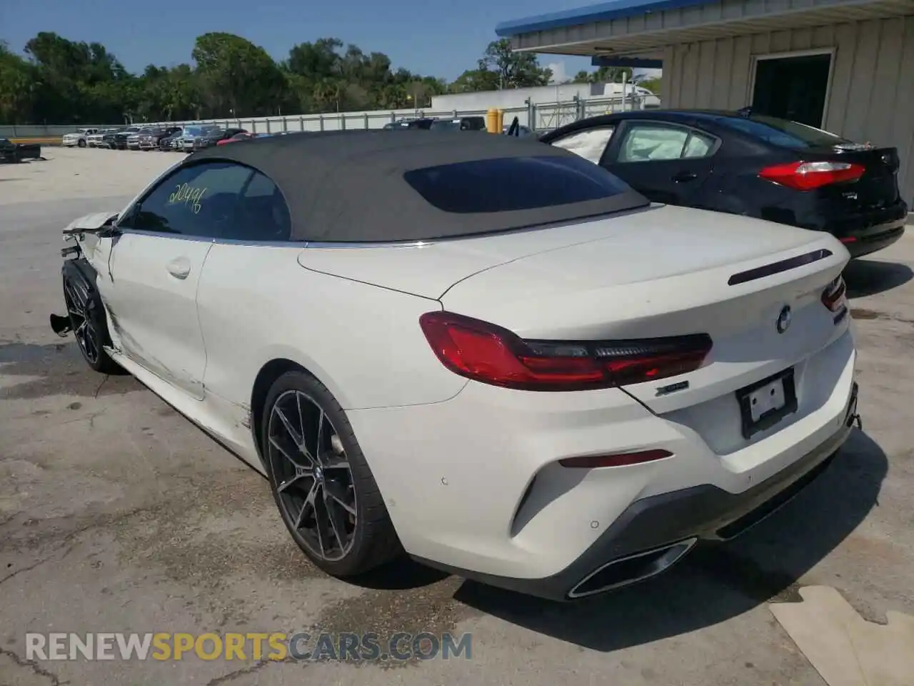 3 Photograph of a damaged car WBAFY4C5XKBJ98835 BMW M8 2019