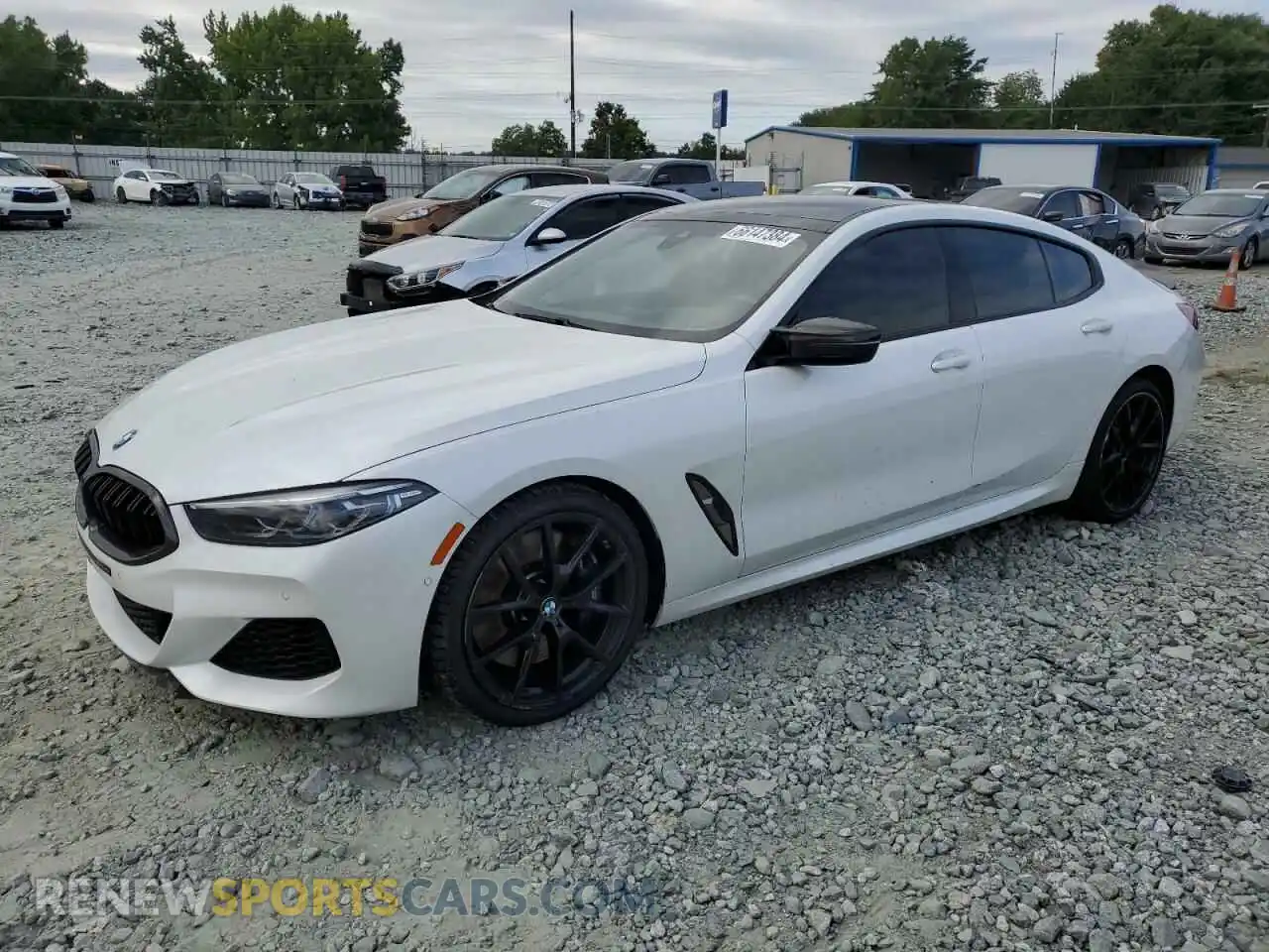 1 Фотография поврежденного автомобиля WBAGV8C02LCE26317 BMW M8 2020