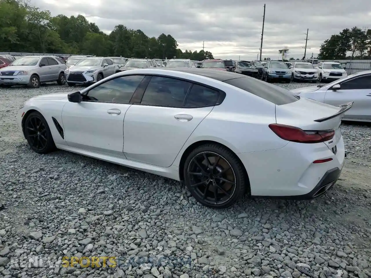 2 Фотография поврежденного автомобиля WBAGV8C02LCE26317 BMW M8 2020