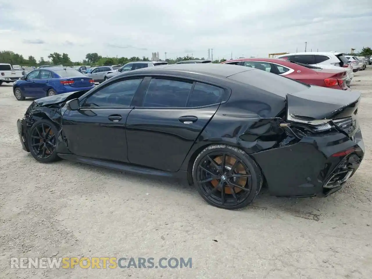 2 Photograph of a damaged car WBAGV8C09LBP48858 BMW M8 2020