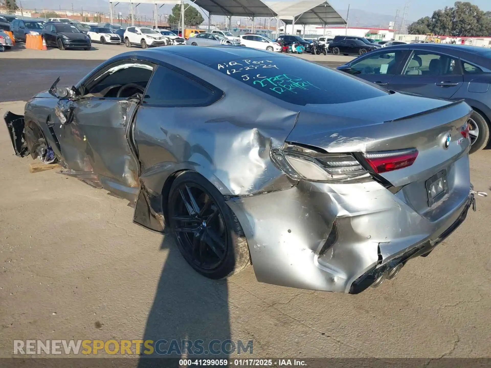 3 fotografías del automóvil dañado WBSAE0C00LCD21181 BMW M8 2020