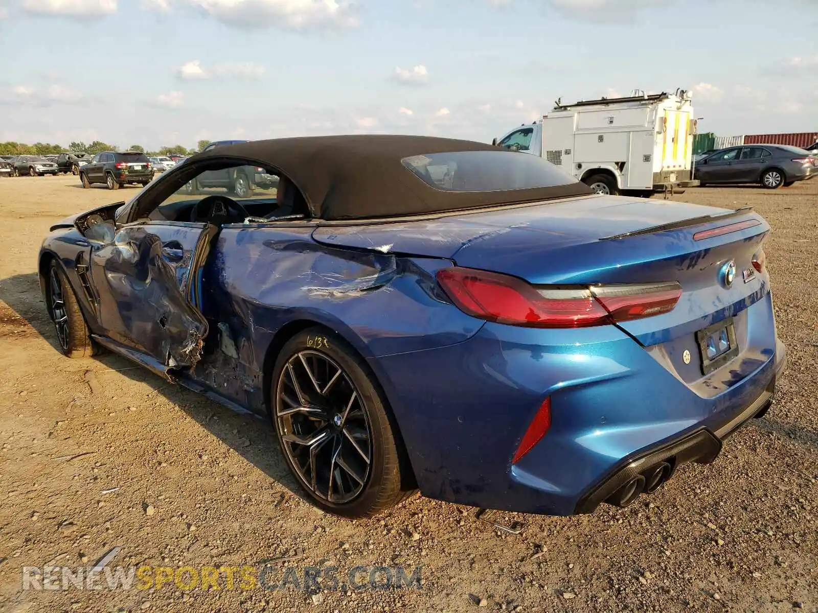 3 Photograph of a damaged car WBSDZ0C09LCD24002 BMW M8 2020