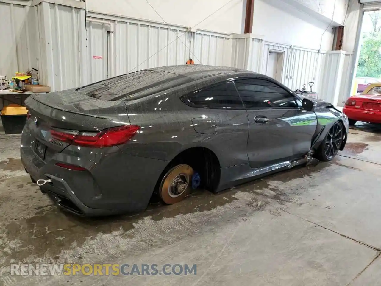 3 Photograph of a damaged car WBABC4C08MCE91845 BMW M8 2021