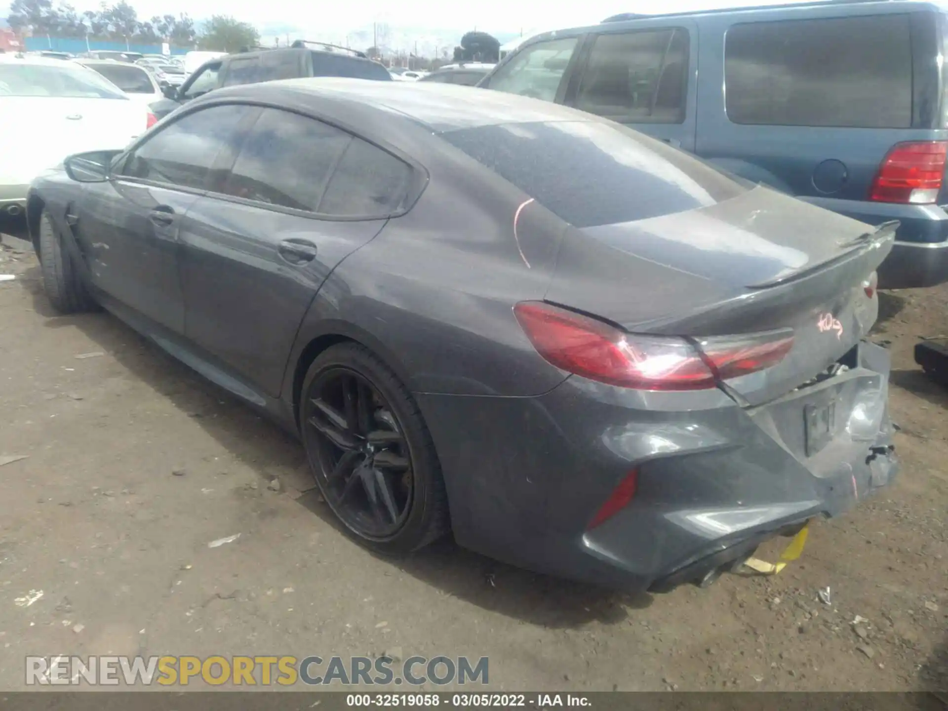 3 Photograph of a damaged car WBSGV0C03MCF13559 BMW M8 2021
