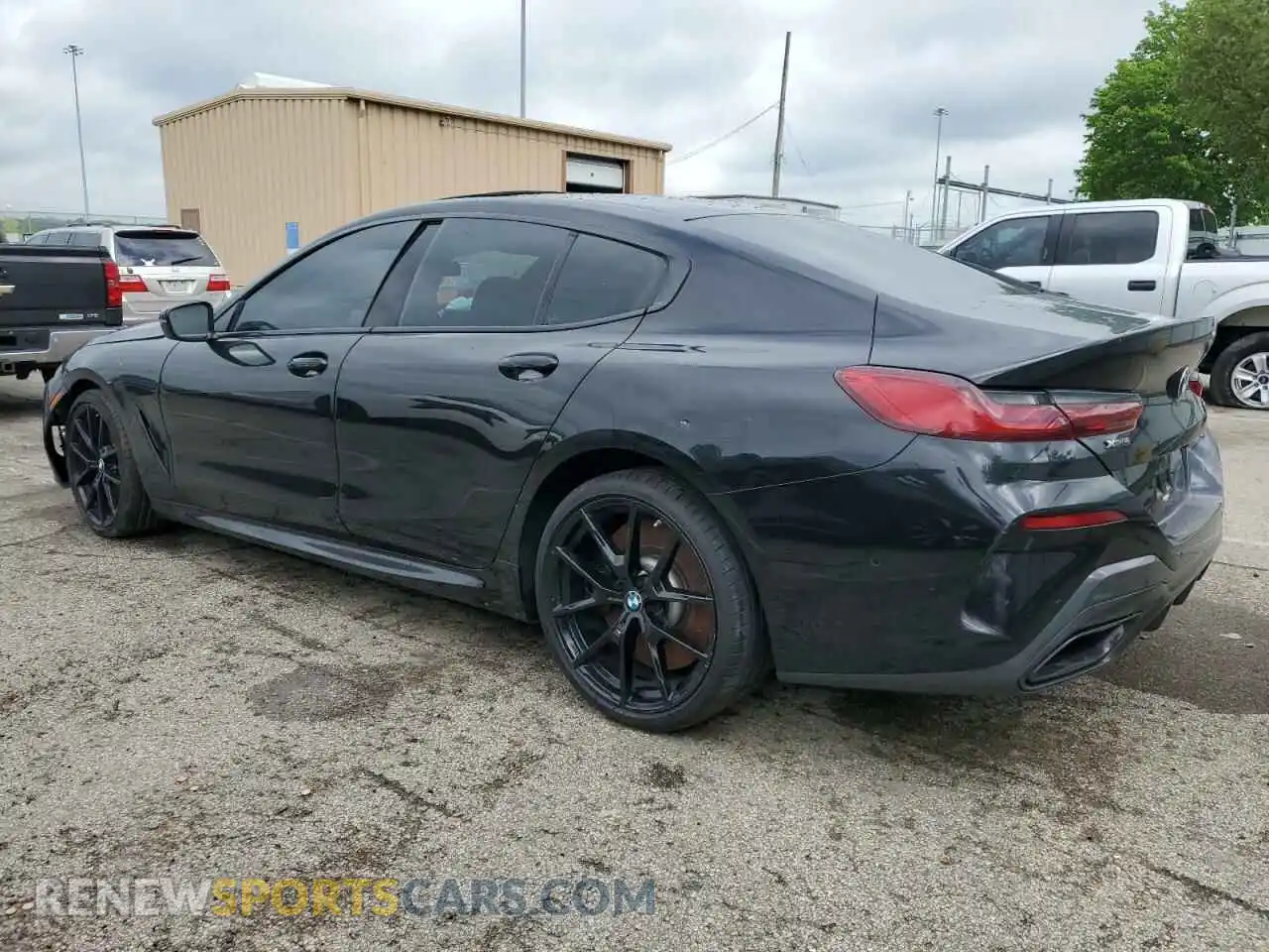 2 Photograph of a damaged car WBAGV8C02NCK08667 BMW M8 2022