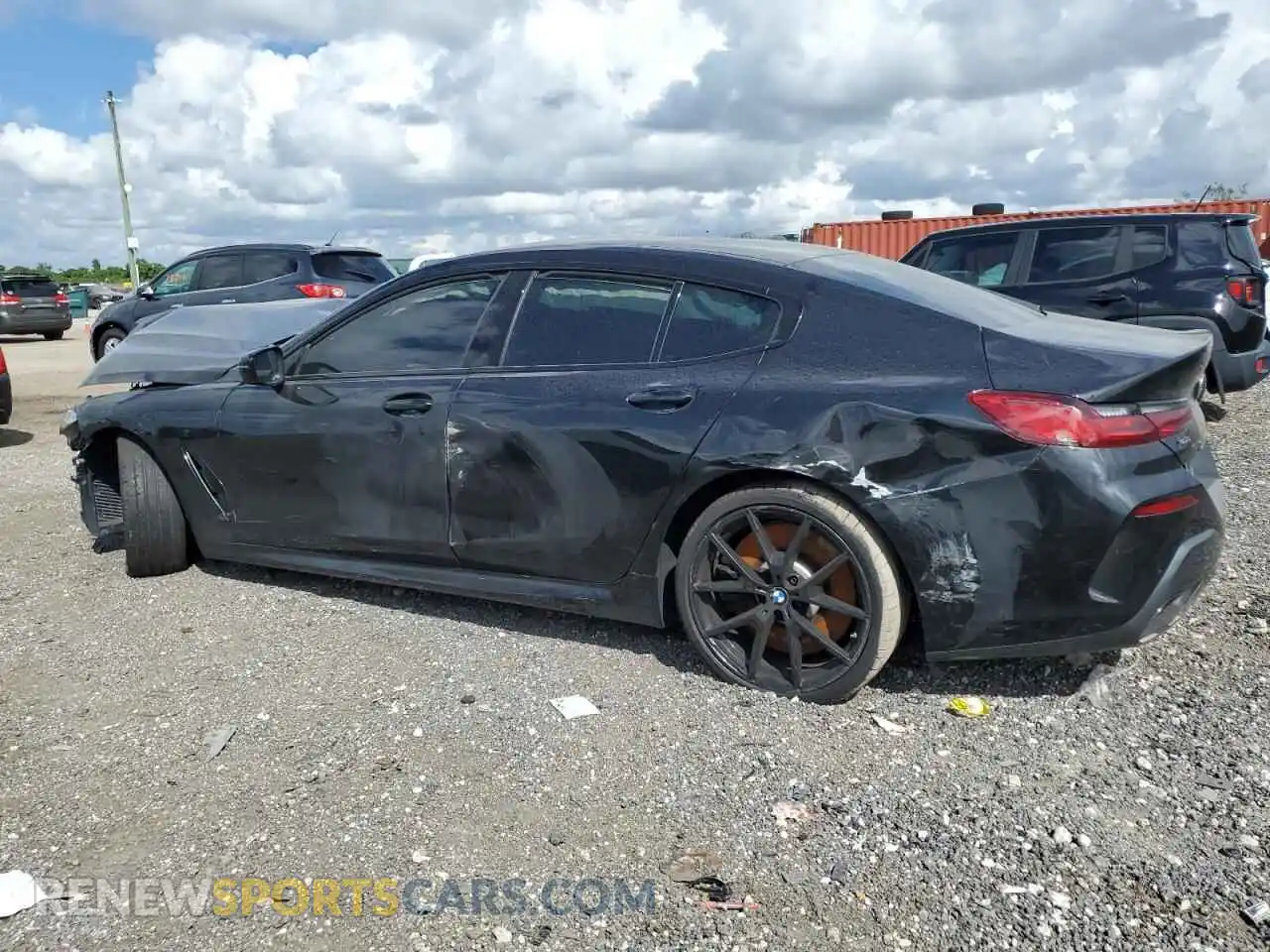 2 Photograph of a damaged car WBAGV8C09NCH96974 BMW M8 2022
