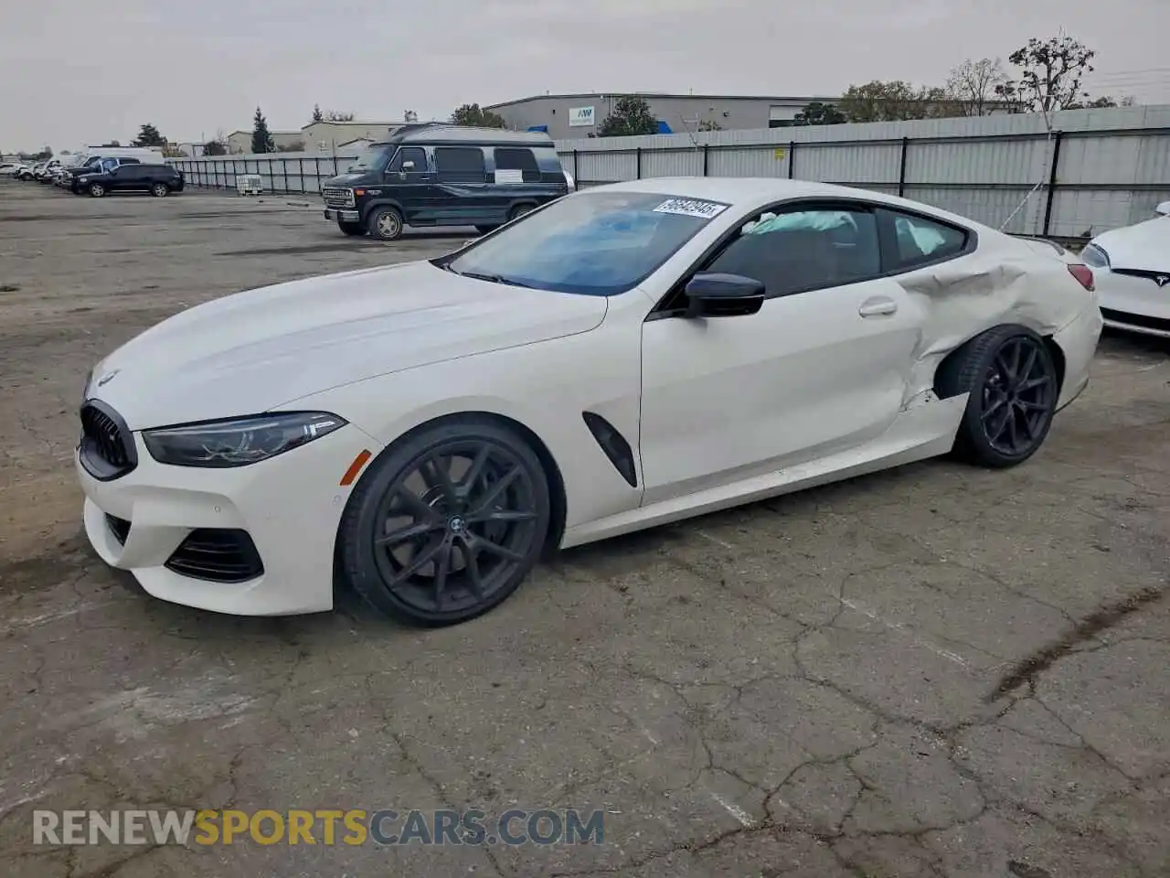 1 Фотография поврежденного автомобиля WBABC4C05PCL74824 BMW M8 2023