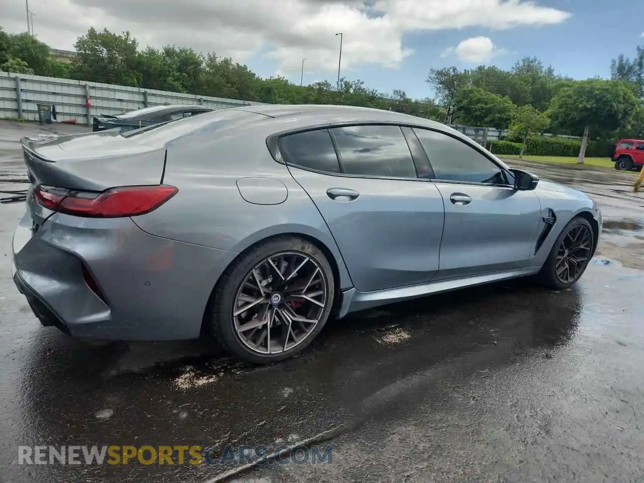 3 Photograph of a damaged car WBSGV0C01PCM91935 BMW M8 2023