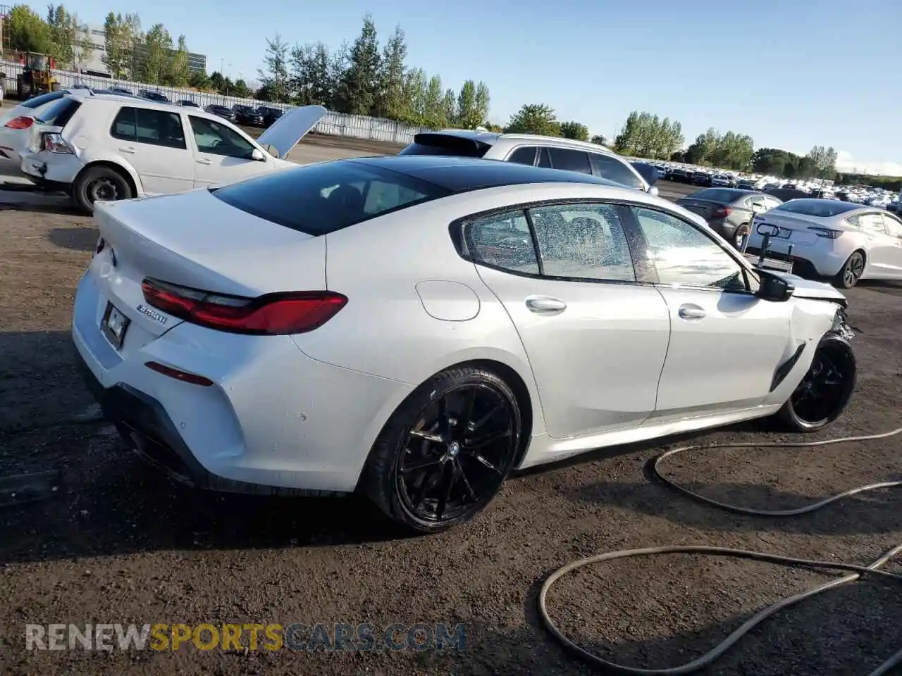 3 fotografías del automóvil dañado WBAGV8C09RCN94588 BMW M8 2024