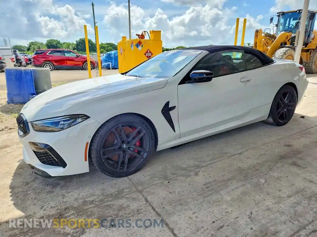 1 Фотография поврежденного автомобиля WBSDZ0C06RCR68949 BMW M8 2024