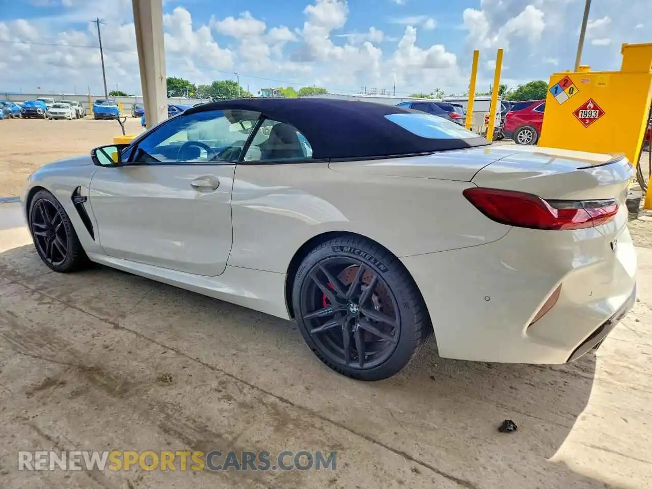 2 Фотография поврежденного автомобиля WBSDZ0C06RCR68949 BMW M8 2024