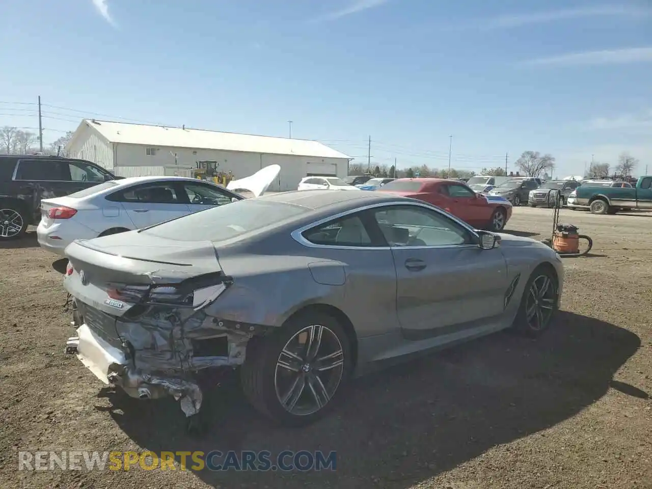 3 Photograph of a damaged car WBABC4C01SCU38950 BMW M8 2025