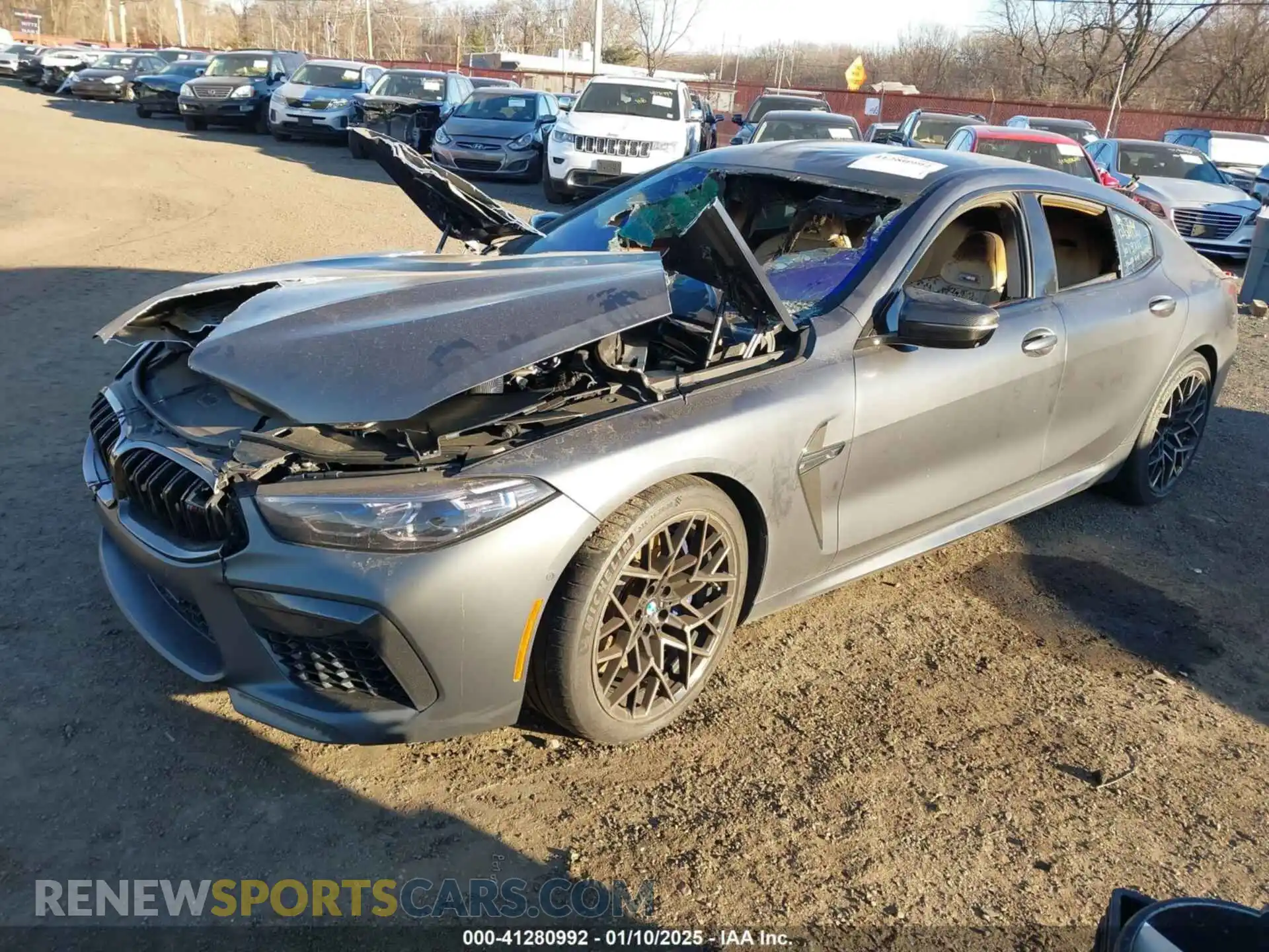 2 Photograph of a damaged car WBSGV0C07MCF55040 BMW M8 GRAN COUPE 2021