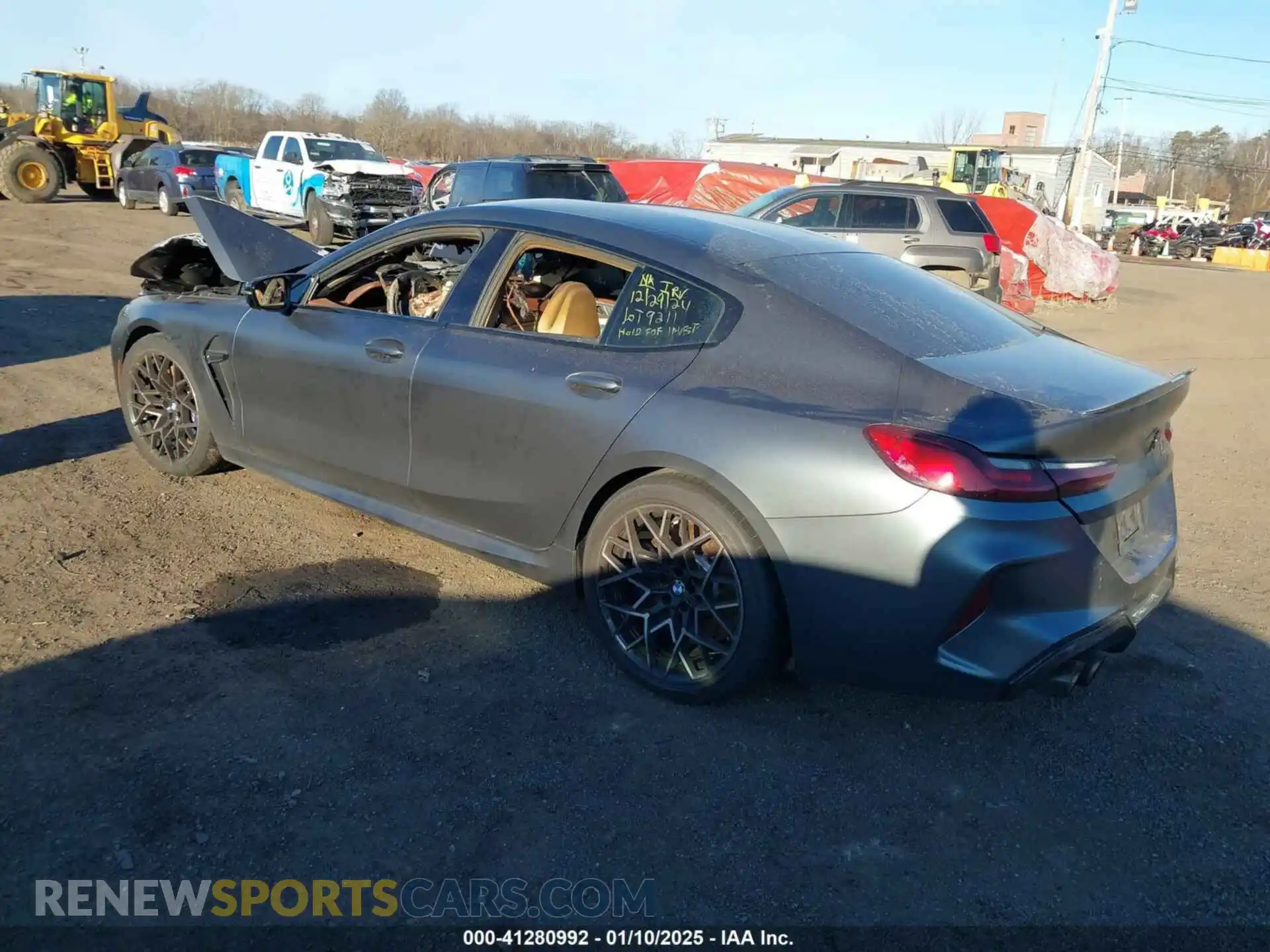 3 Photograph of a damaged car WBSGV0C07MCF55040 BMW M8 GRAN COUPE 2021