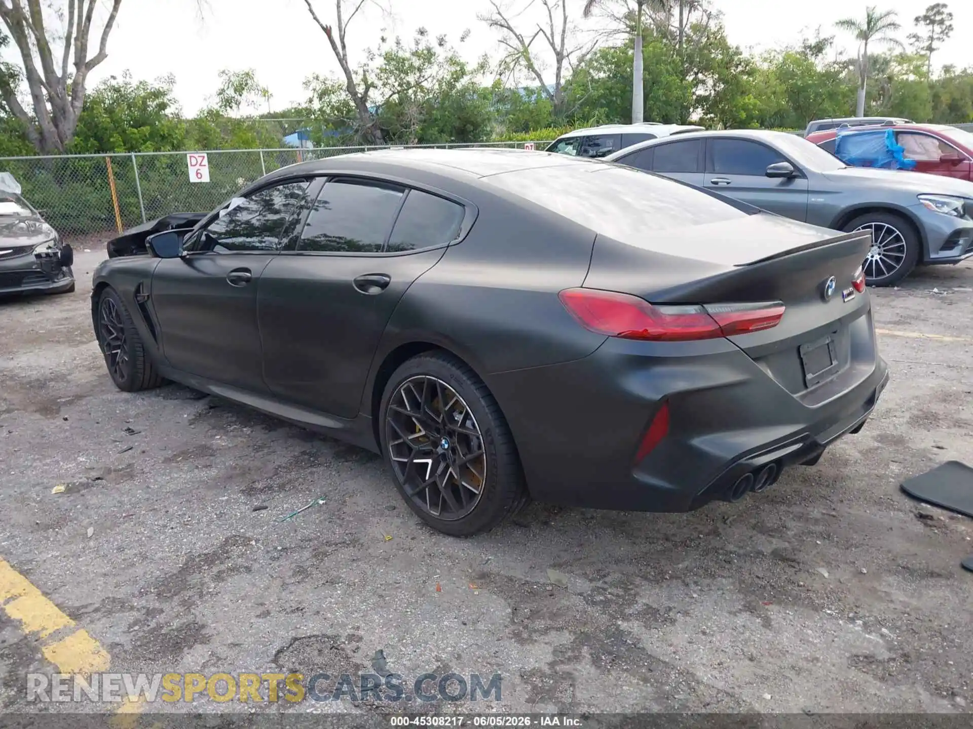 3 Photograph of a damaged car WBSGV0C04RCP30509 BMW M8 GRAN COUPE 2024