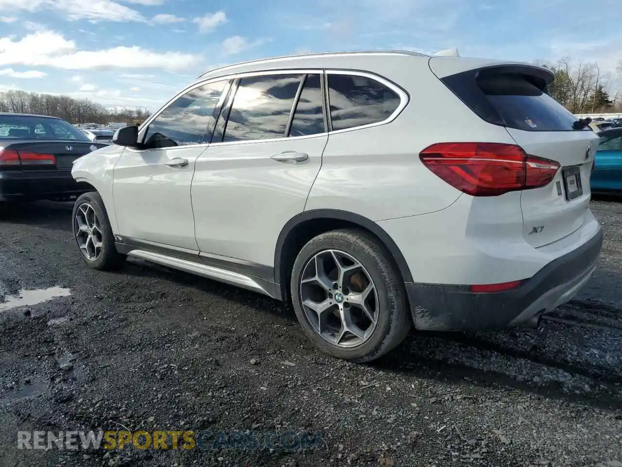 2 fotografías del automóvil dañado WBXHT3C51K3H35841 BMW X1 2019
