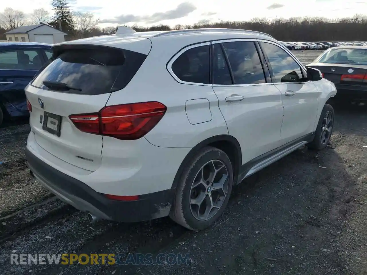 3 fotografías del automóvil dañado WBXHT3C51K3H35841 BMW X1 2019