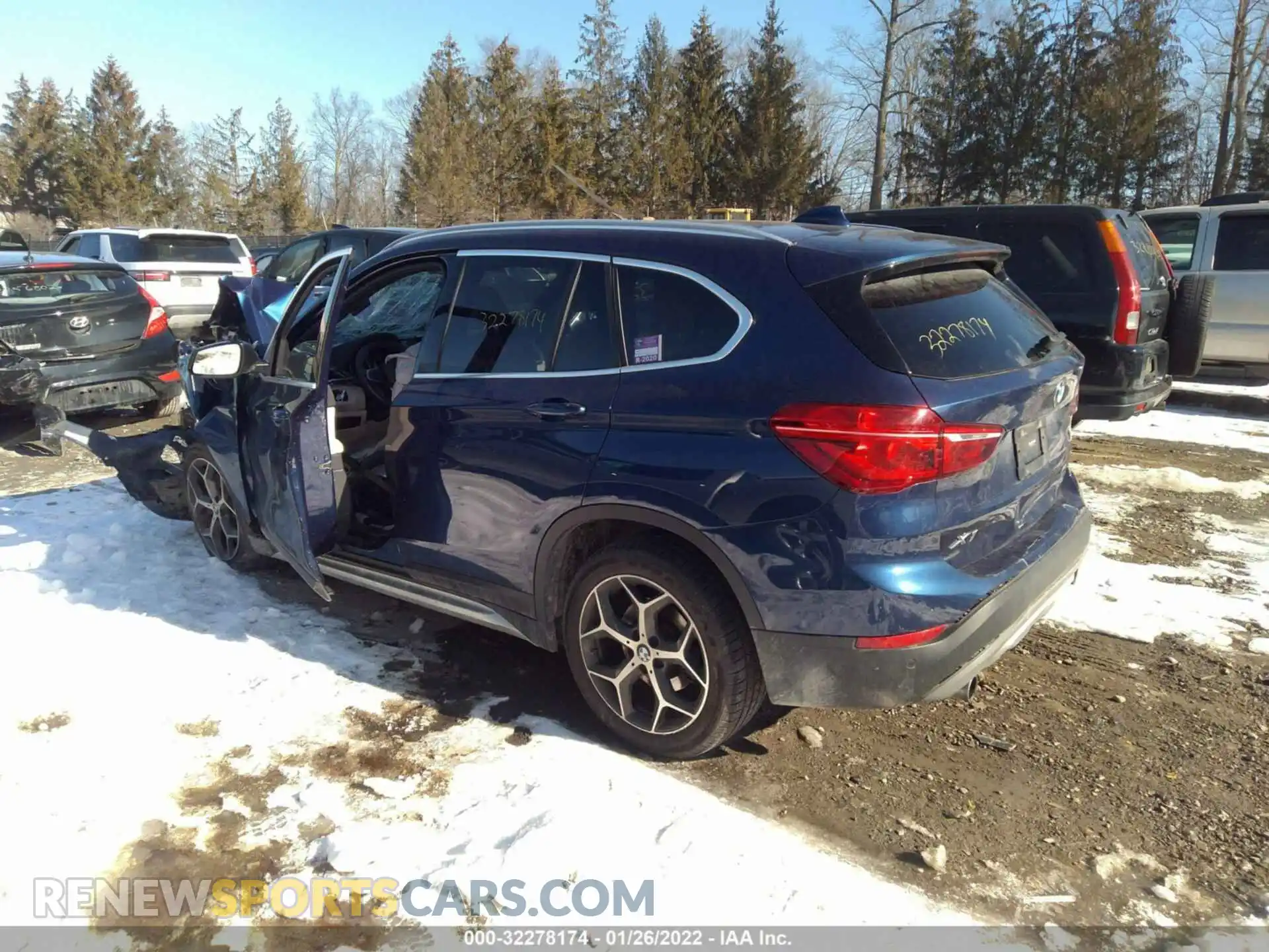 3 Photograph of a damaged car WBXHT3C51K5L89937 BMW X1 2019