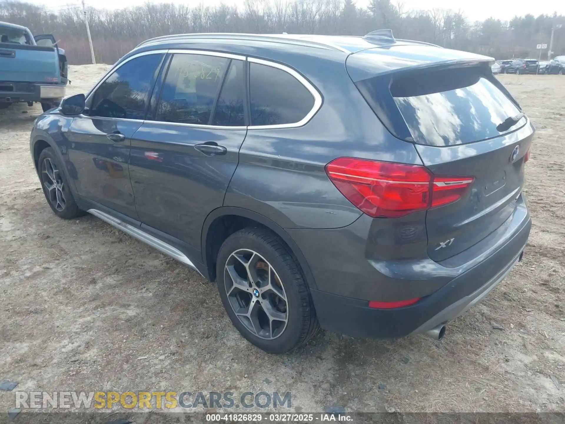 3 Photograph of a damaged car WBXHT3C54K5L35760 BMW X1 2019