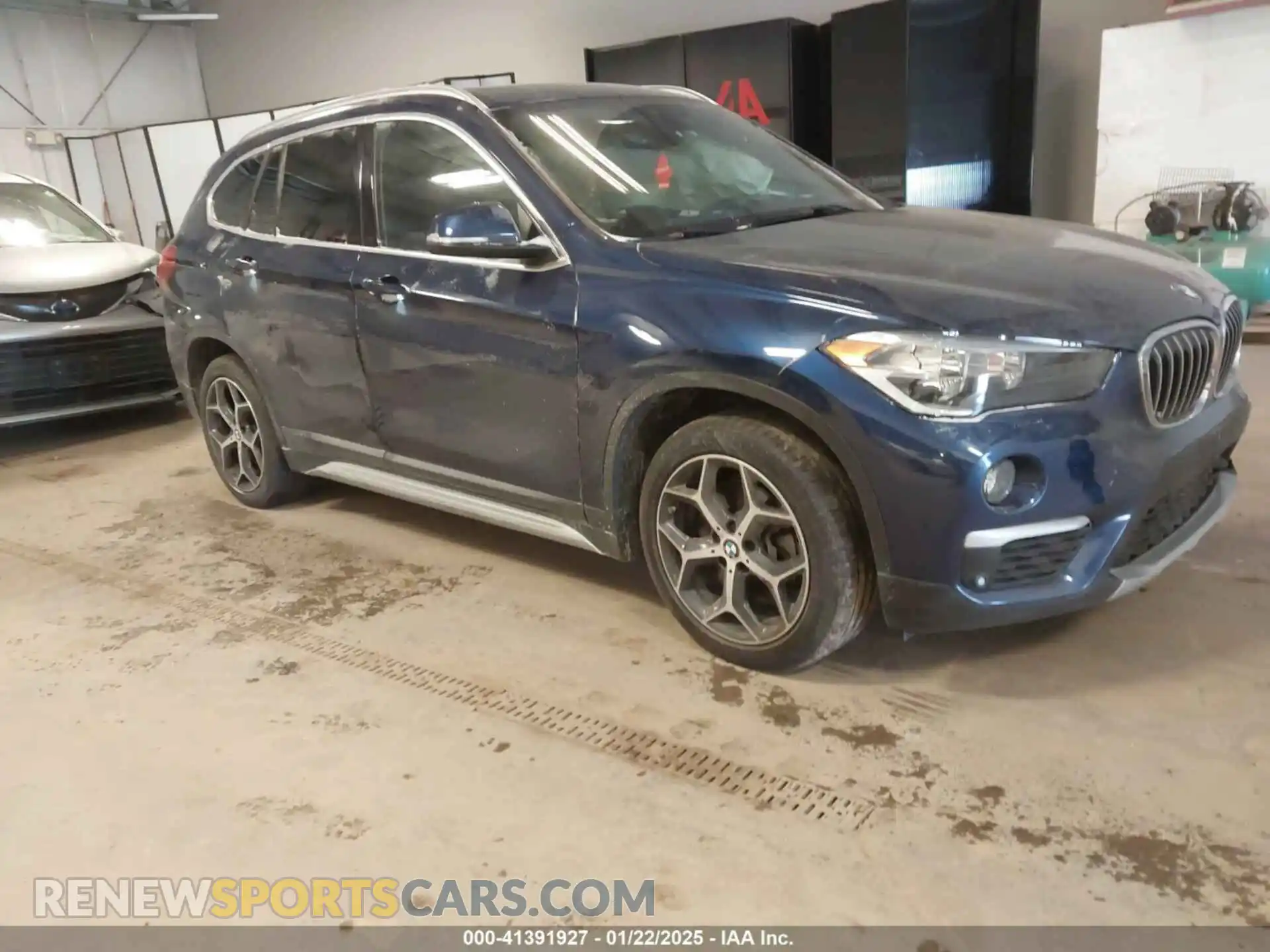 1 Photograph of a damaged car WBXHT3C54K5L36472 BMW X1 2019