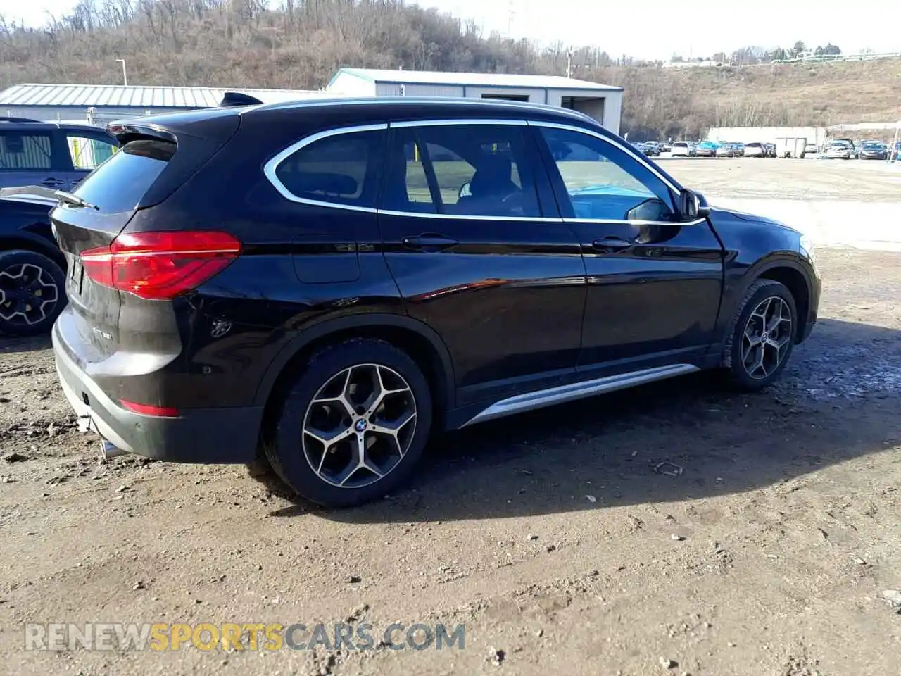 3 Фотография поврежденного автомобиля WBXHT3C54K5L91598 BMW X1 2019