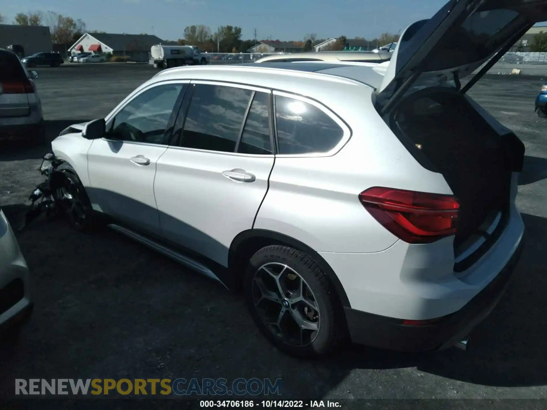 3 fotografías del automóvil dañado WBXHT3C54K5N38700 BMW X1 2019