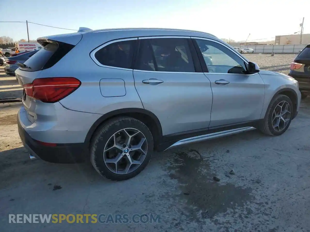 3 Photograph of a damaged car WBXHT3C55K5L89293 BMW X1 2019