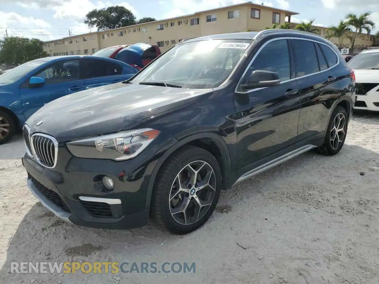 1 Photograph of a damaged car WBXHT3C55K5L90055 BMW X1 2019