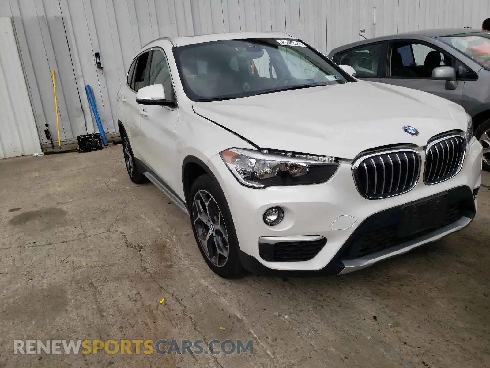 1 Фотография поврежденного автомобиля WBXHT3C57K3H35391 BMW X1 2019