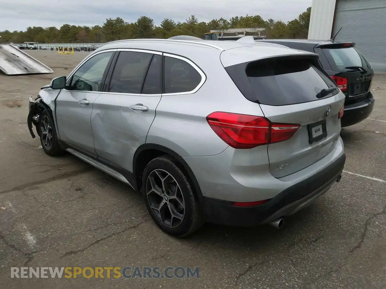 3 Photograph of a damaged car WBXHT3C58K5L89305 BMW X1 2019