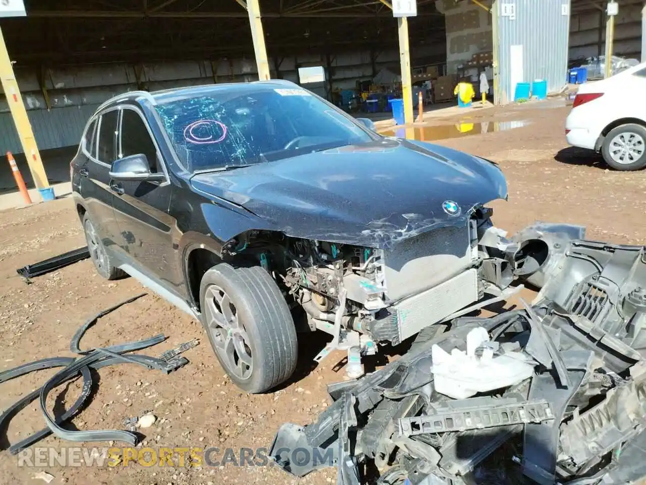 1 Photograph of a damaged car WBXHT3C5XK3H36468 BMW X1 2019