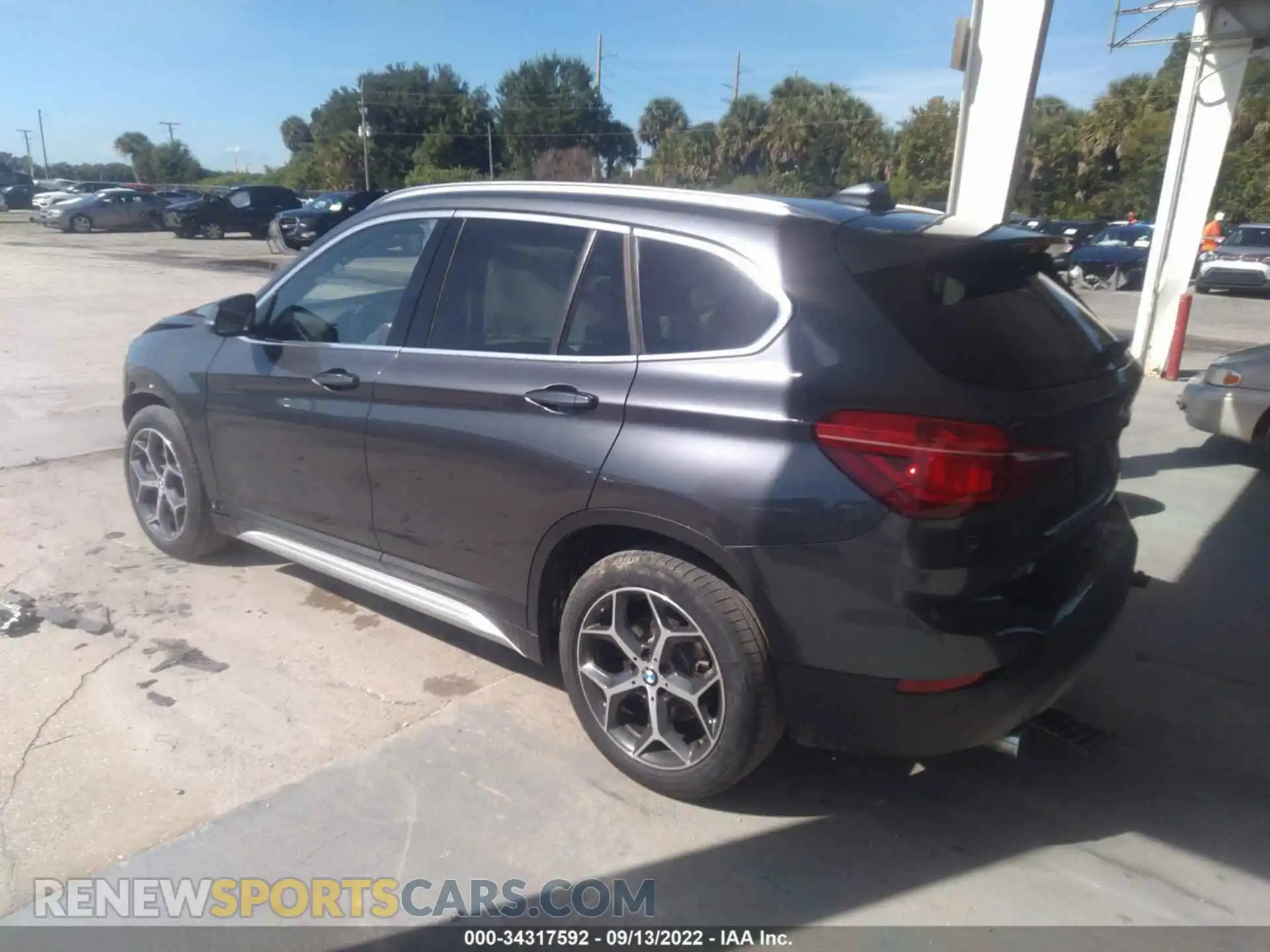 3 fotografías del automóvil dañado WBXHU7C50K5L11086 BMW X1 2019