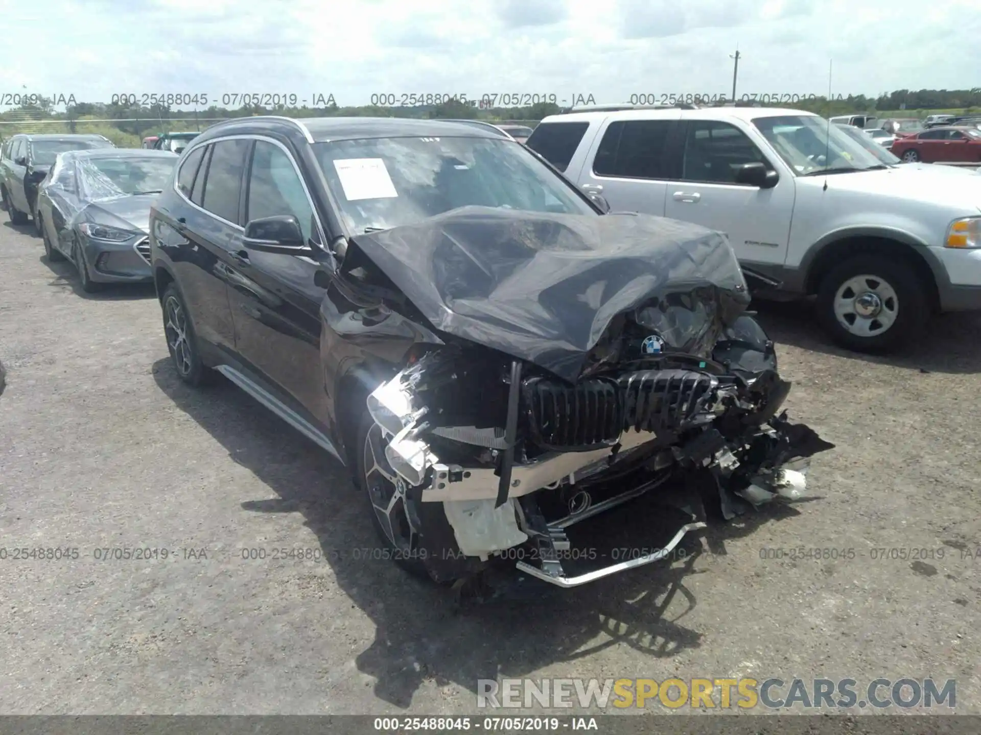 1 Photograph of a damaged car WBXHU7C56K3H44507 BMW X1 2019
