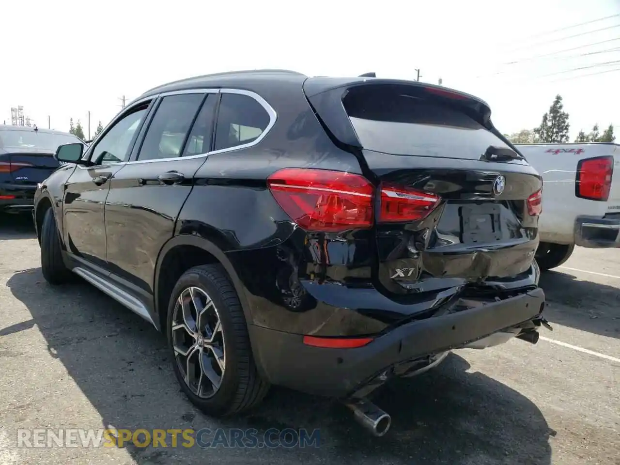 3 Photograph of a damaged car WBXJG7C07L5P32365 BMW X1 2020