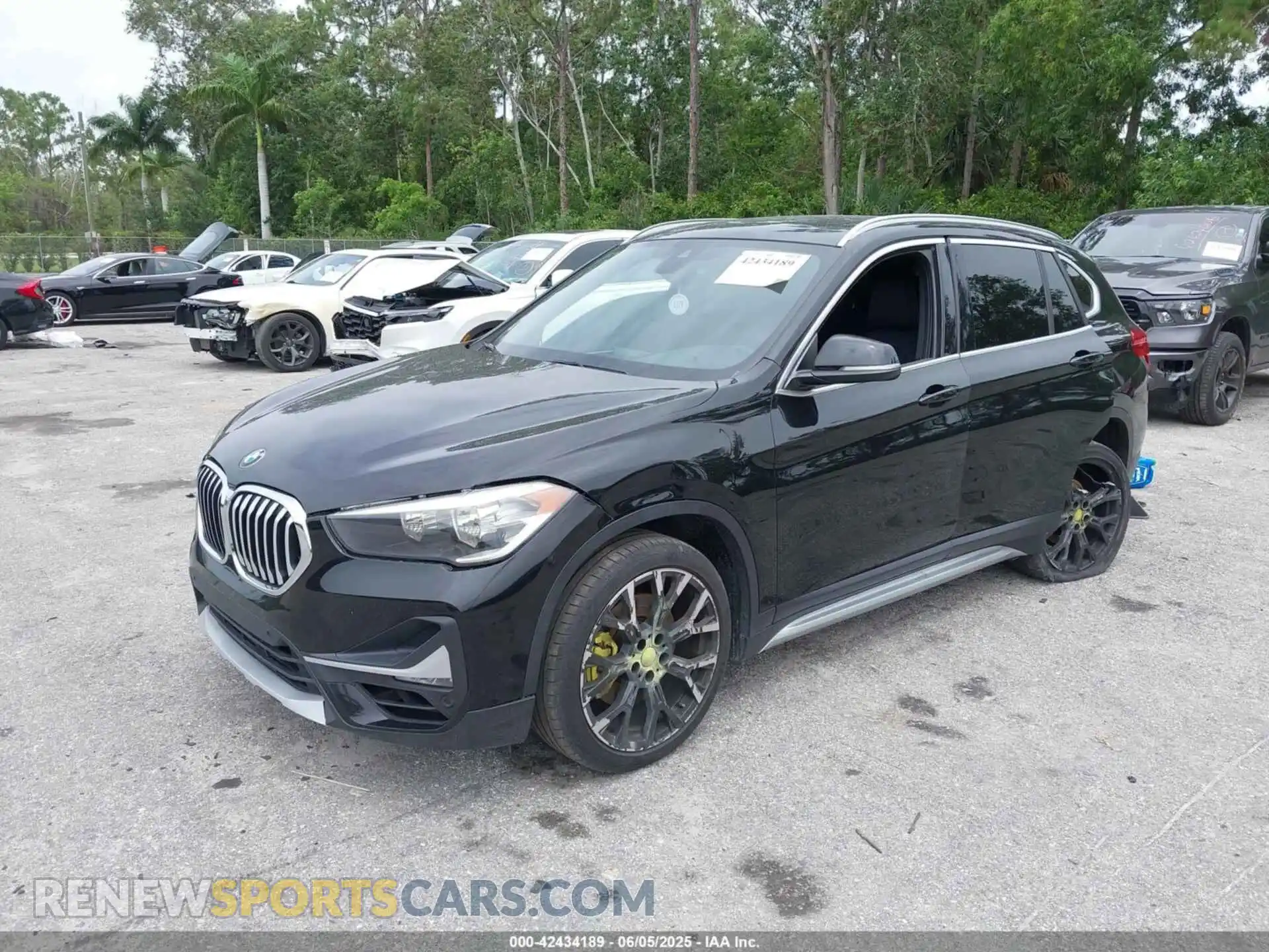 2 fotografías del automóvil dañado WBXJG7C07L5R65100 BMW X1 2020