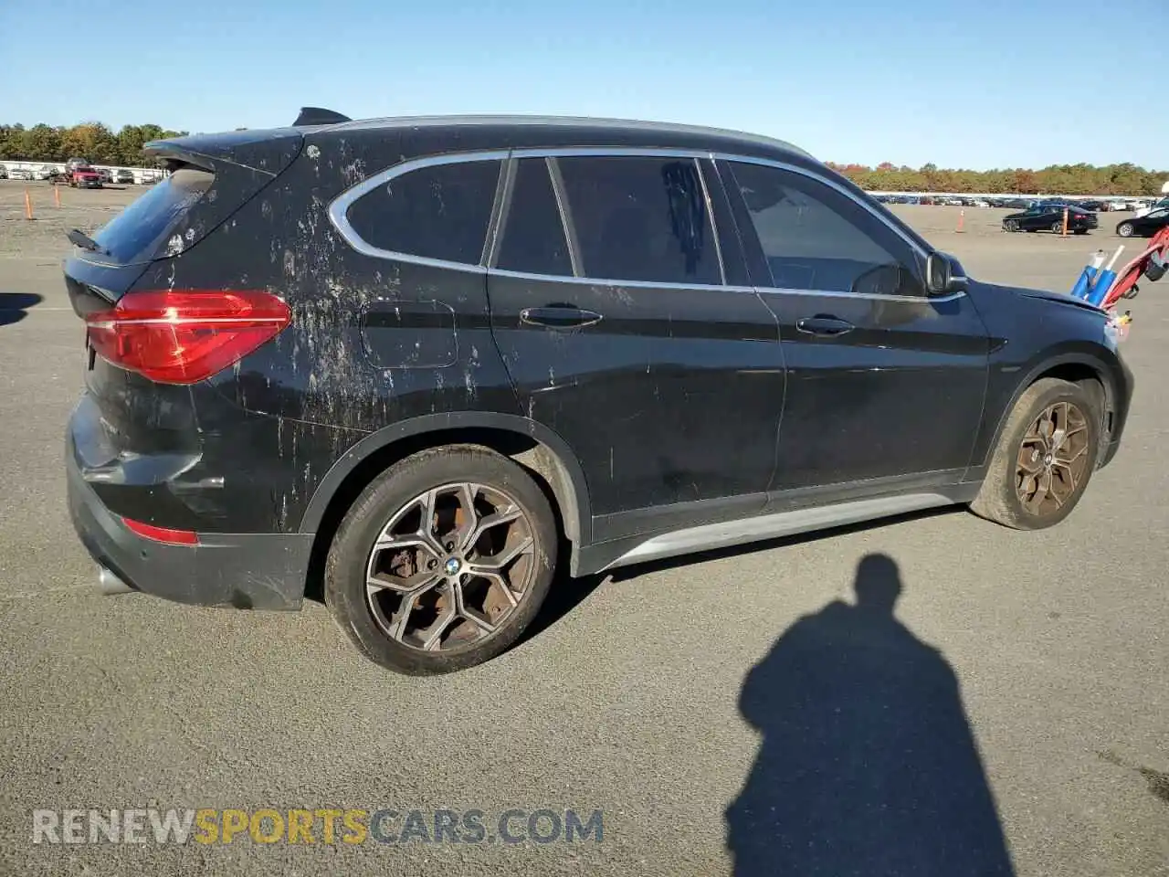 3 Photograph of a damaged car WBXJG9C00L5R03680 BMW X1 2020