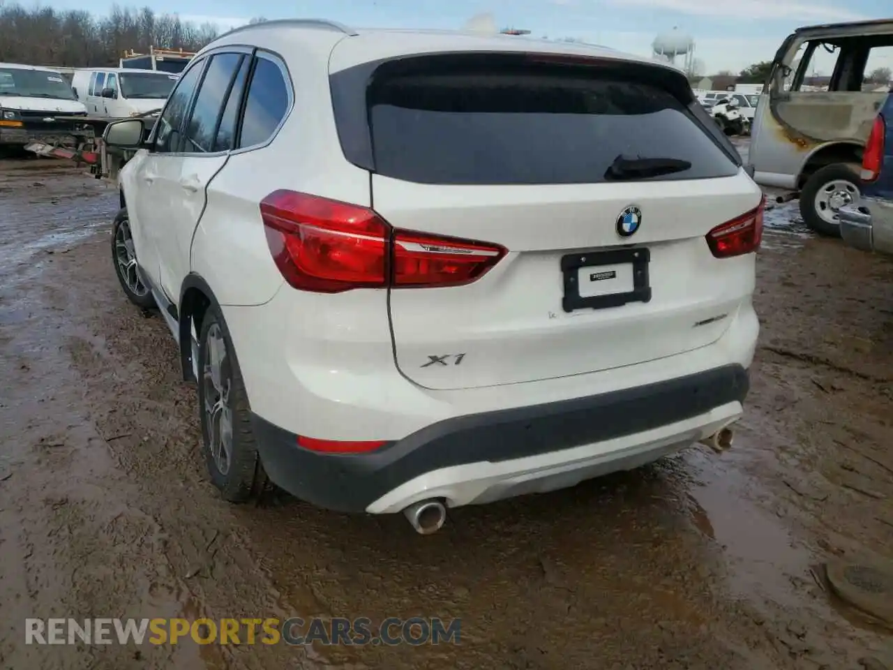 3 Photograph of a damaged car WBXJG9C05L5P96769 BMW X1 2020